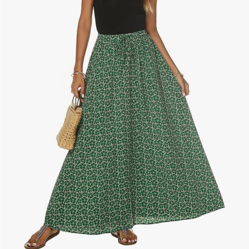 NWOT Lightweight Maxi Skirt